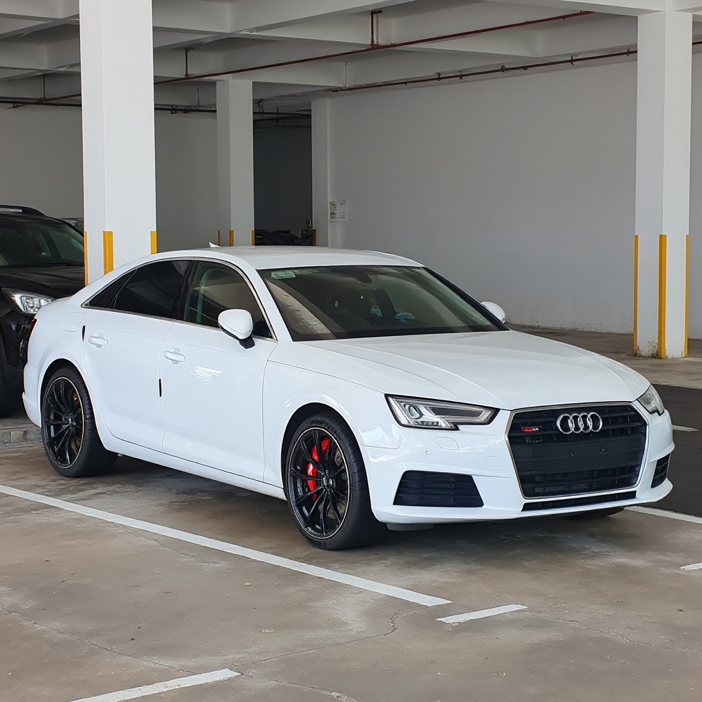 AUDI AUDI A4